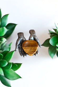  Tigers Eye Heart Thumb Stone